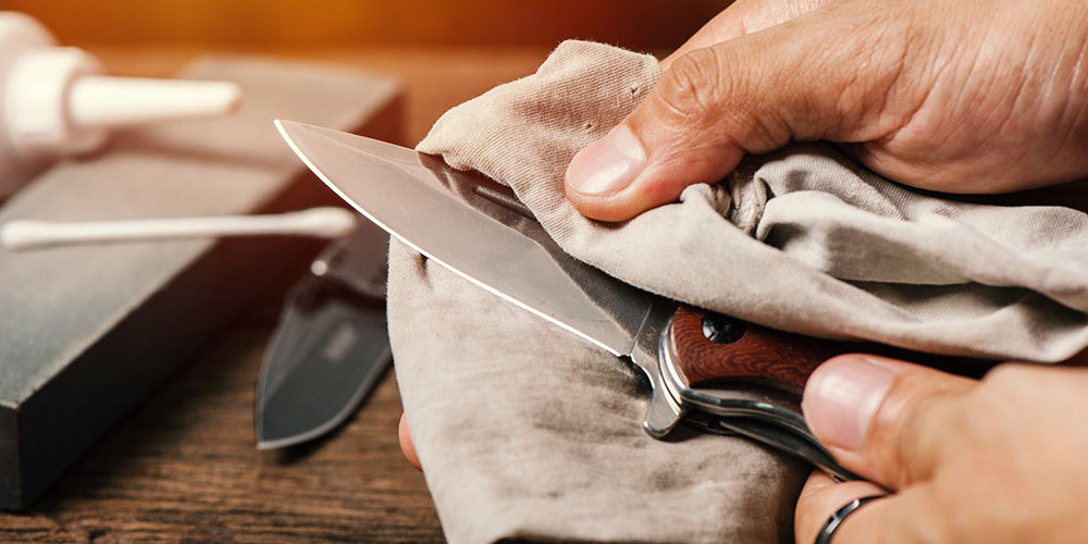 Tips For Keeping Your Knives Maintained