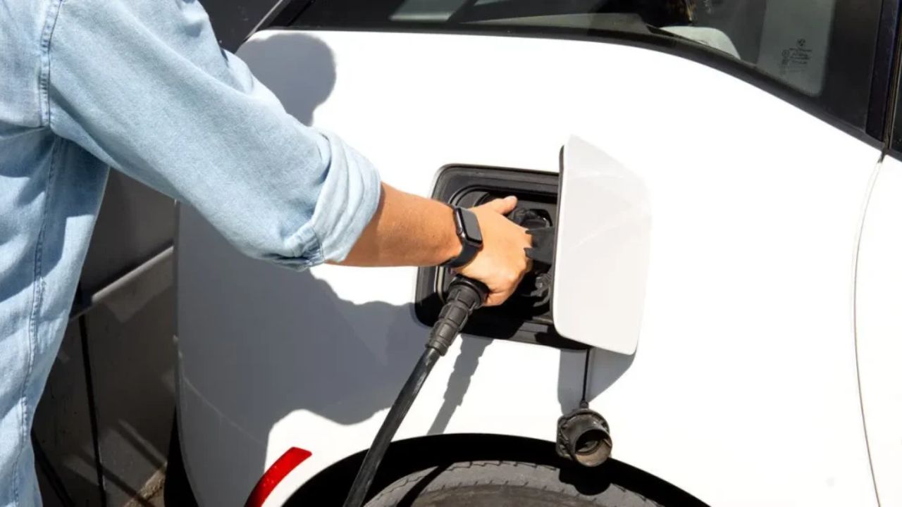 How Does Duevolt’s Portable EV Charger Keep You Road-Ready Every Day